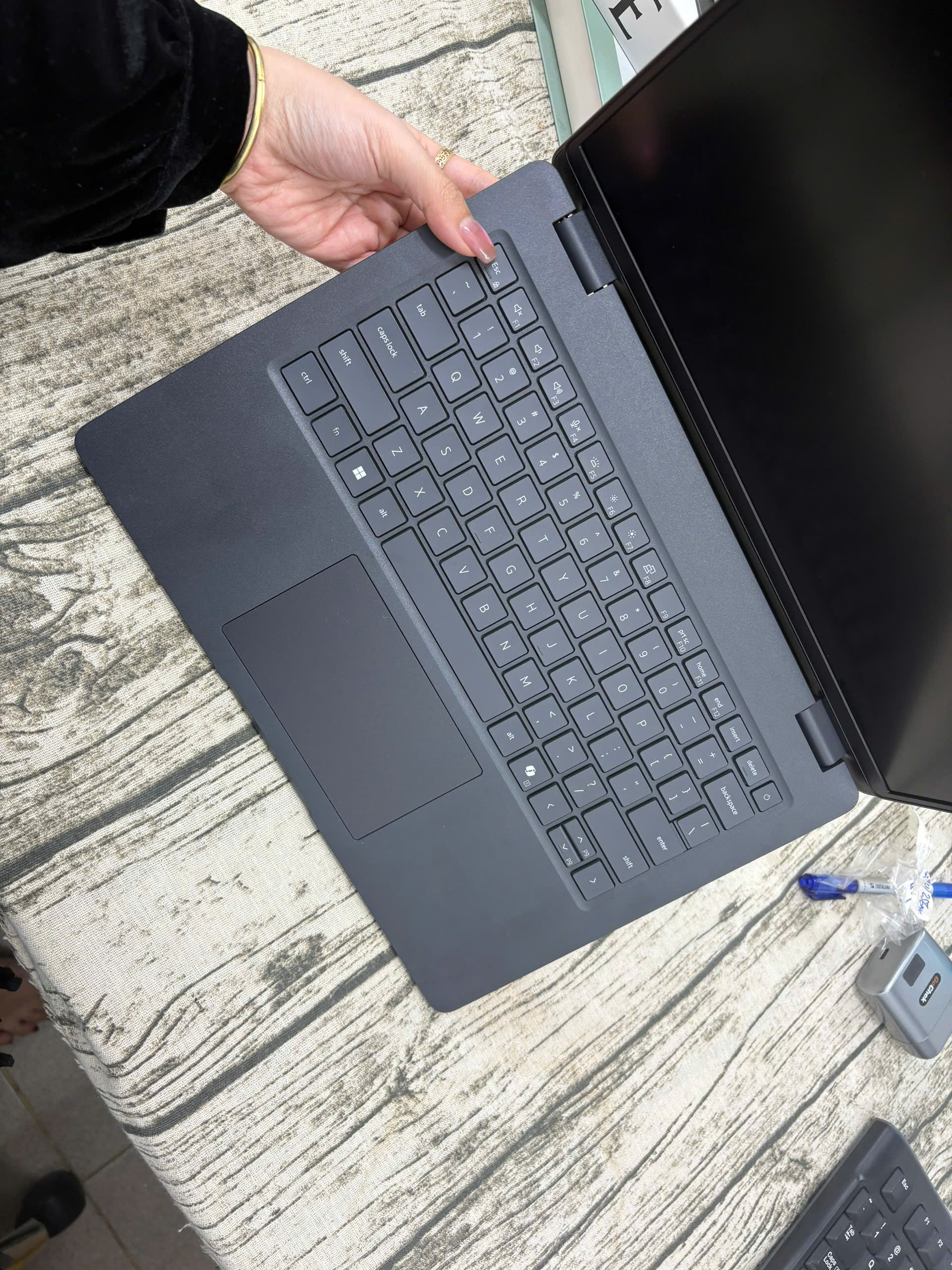 Dell Pro 14 PC14255 - Ảnh 9