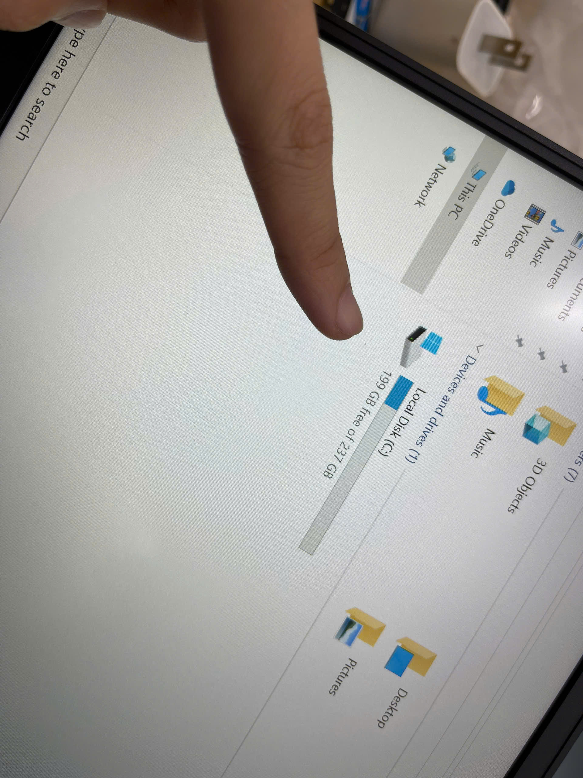 Dell Latitude 3320 - Ảnh 9