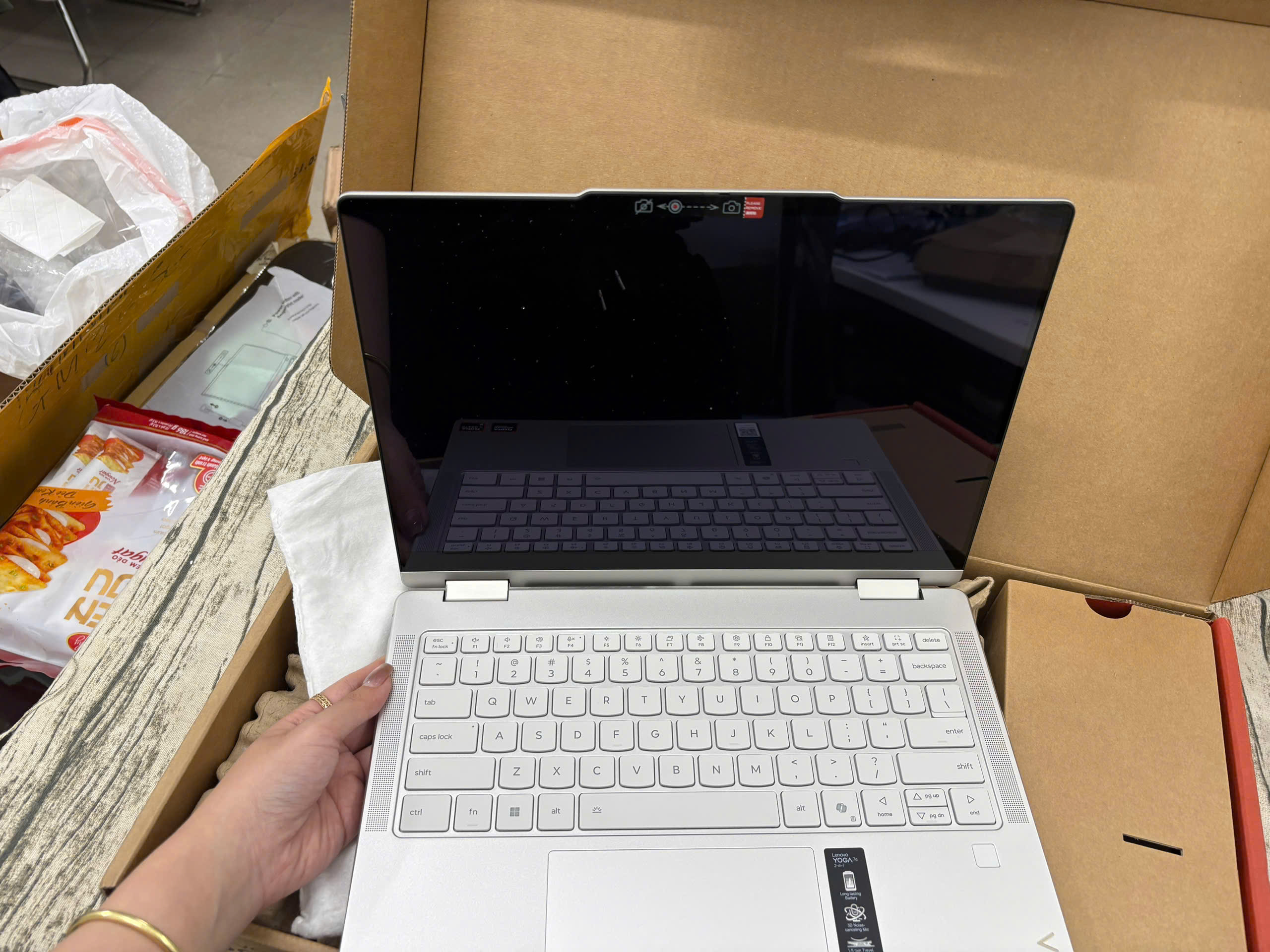 Lenovo Yoga 7 2in1 14AGP11 - Ảnh 4