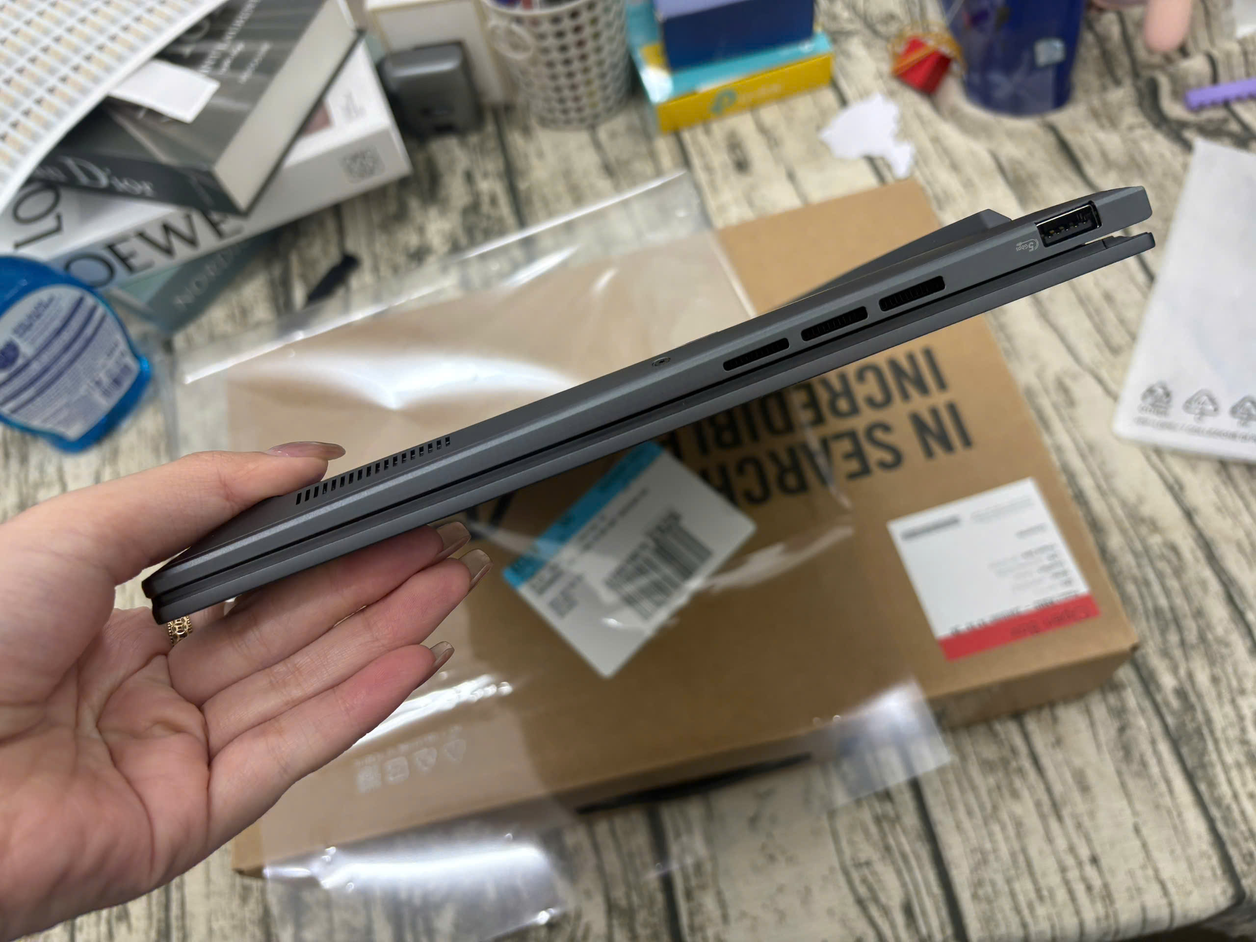 Asus Zenbook 14 UM3405GA - Ảnh 2