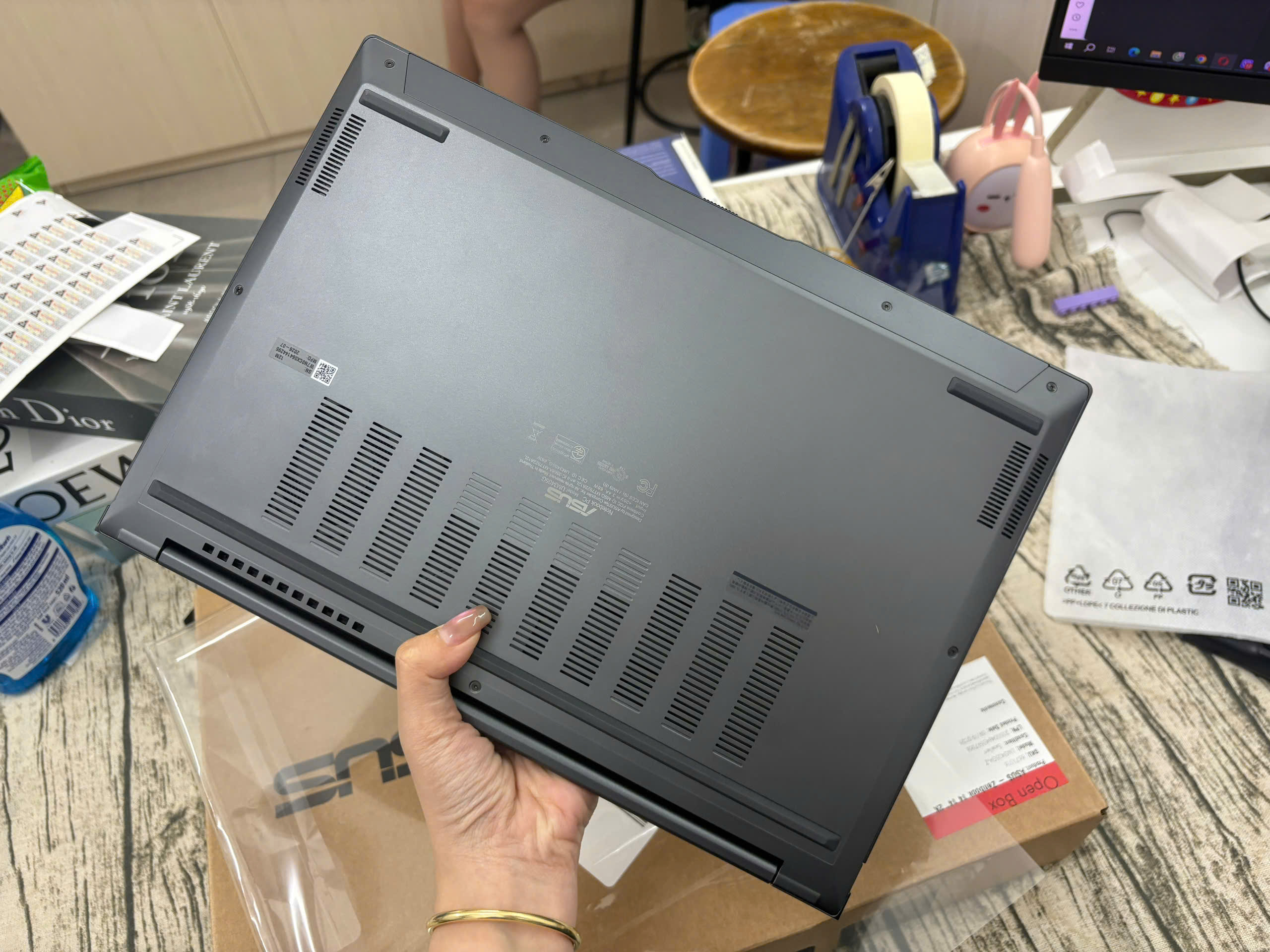 Asus Zenbook 14 UM3405GA - Ảnh 5