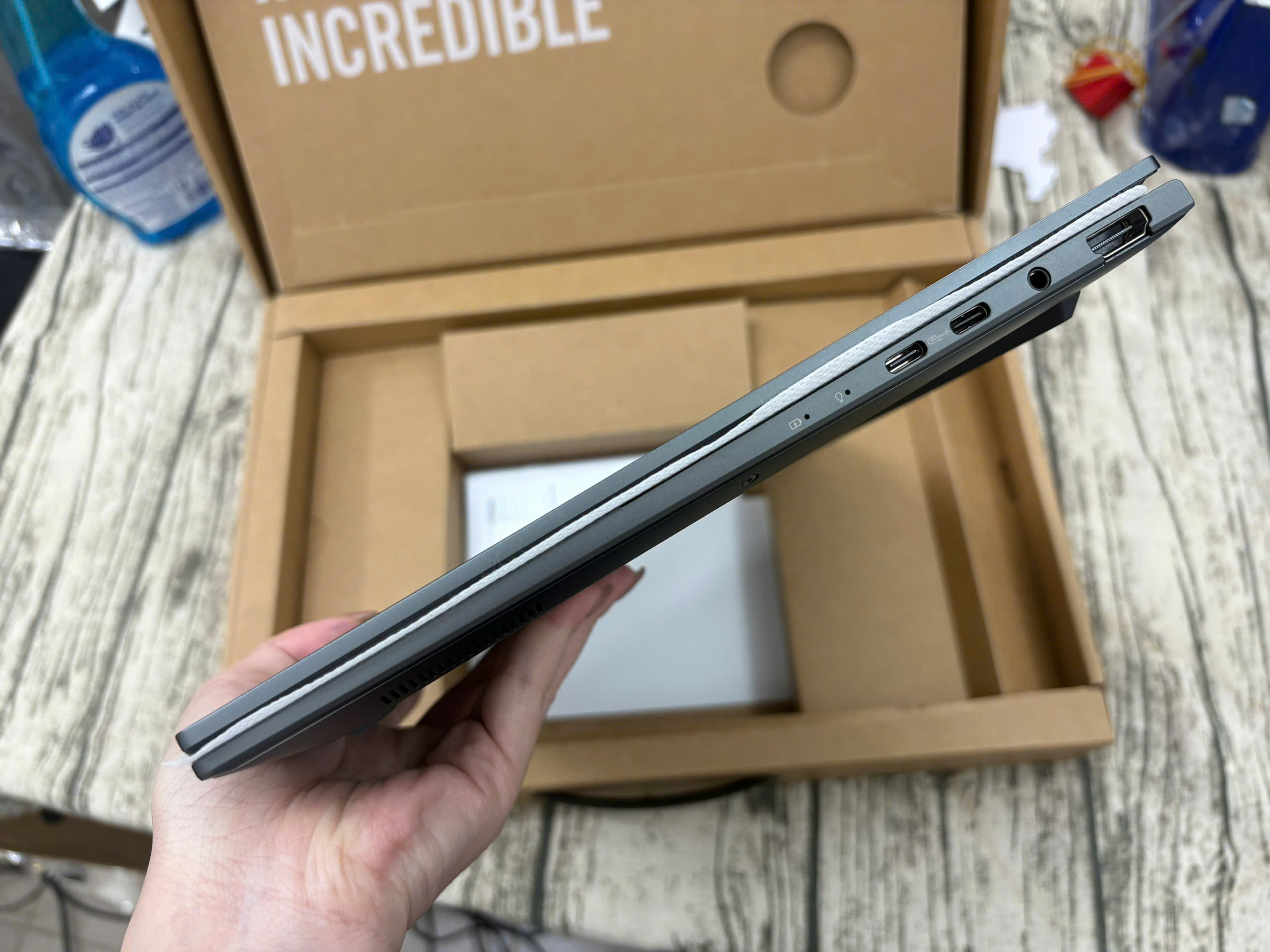 Asus Zenbook 14 UM3405GA - Ảnh 7