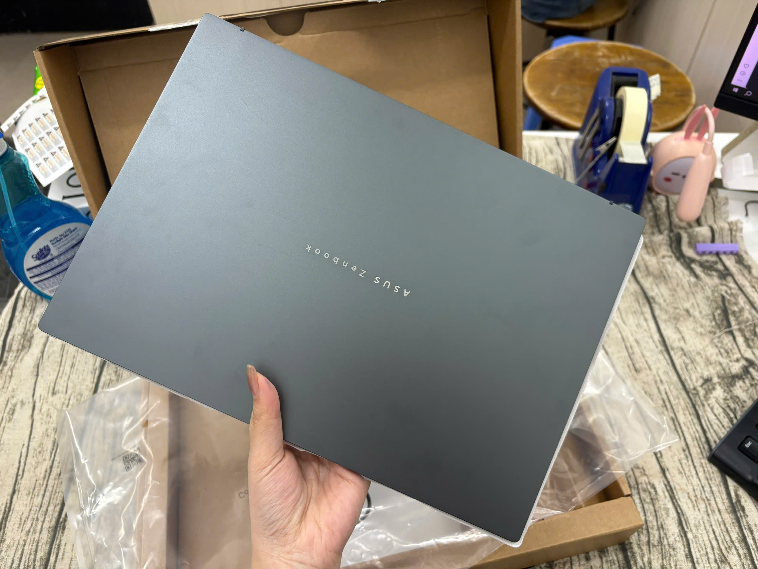 Asus Zenbook 14 UM3405GA - Ảnh 8