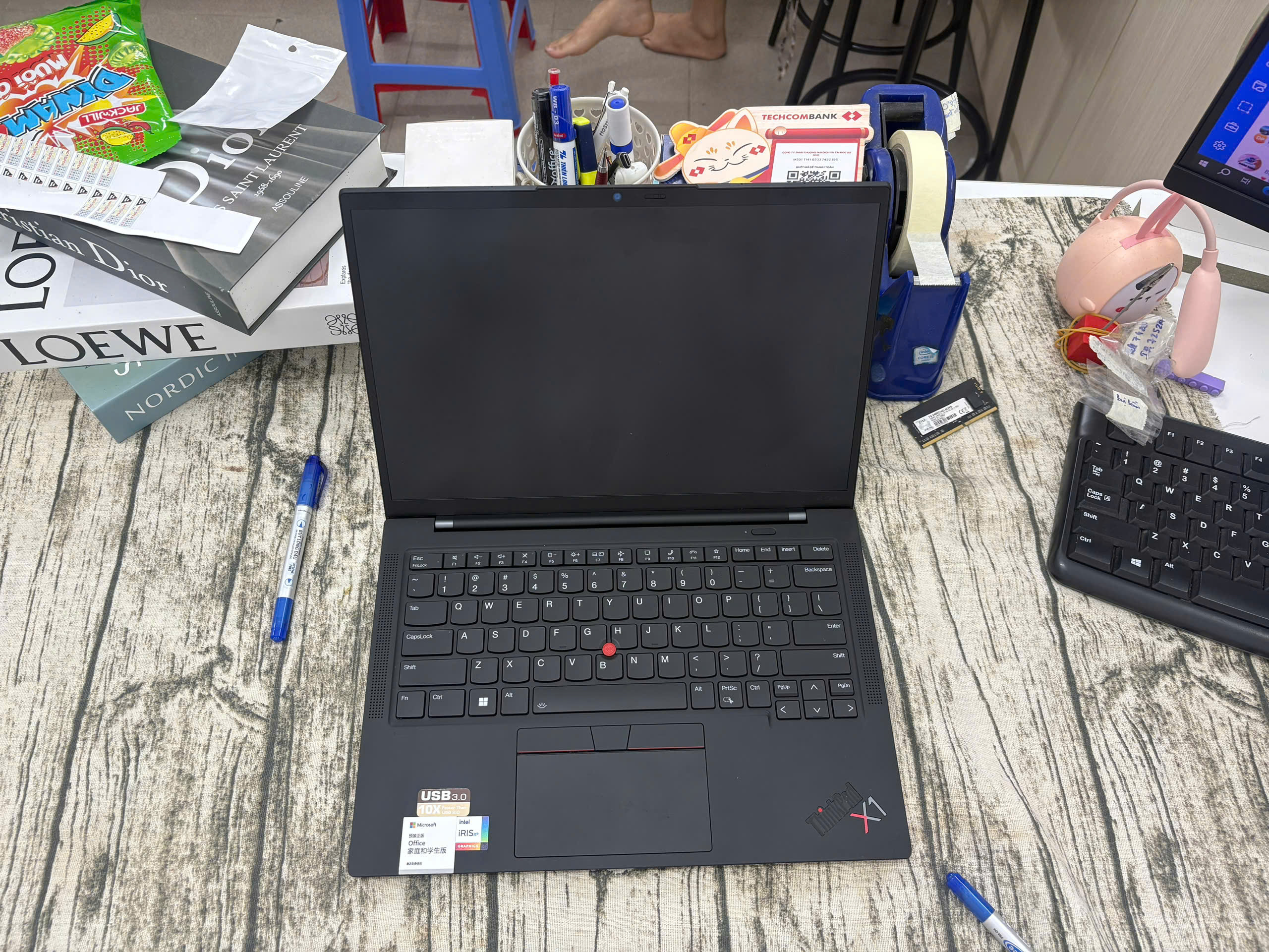 Thinkpad X1 Carbon G10 - Ảnh 2
