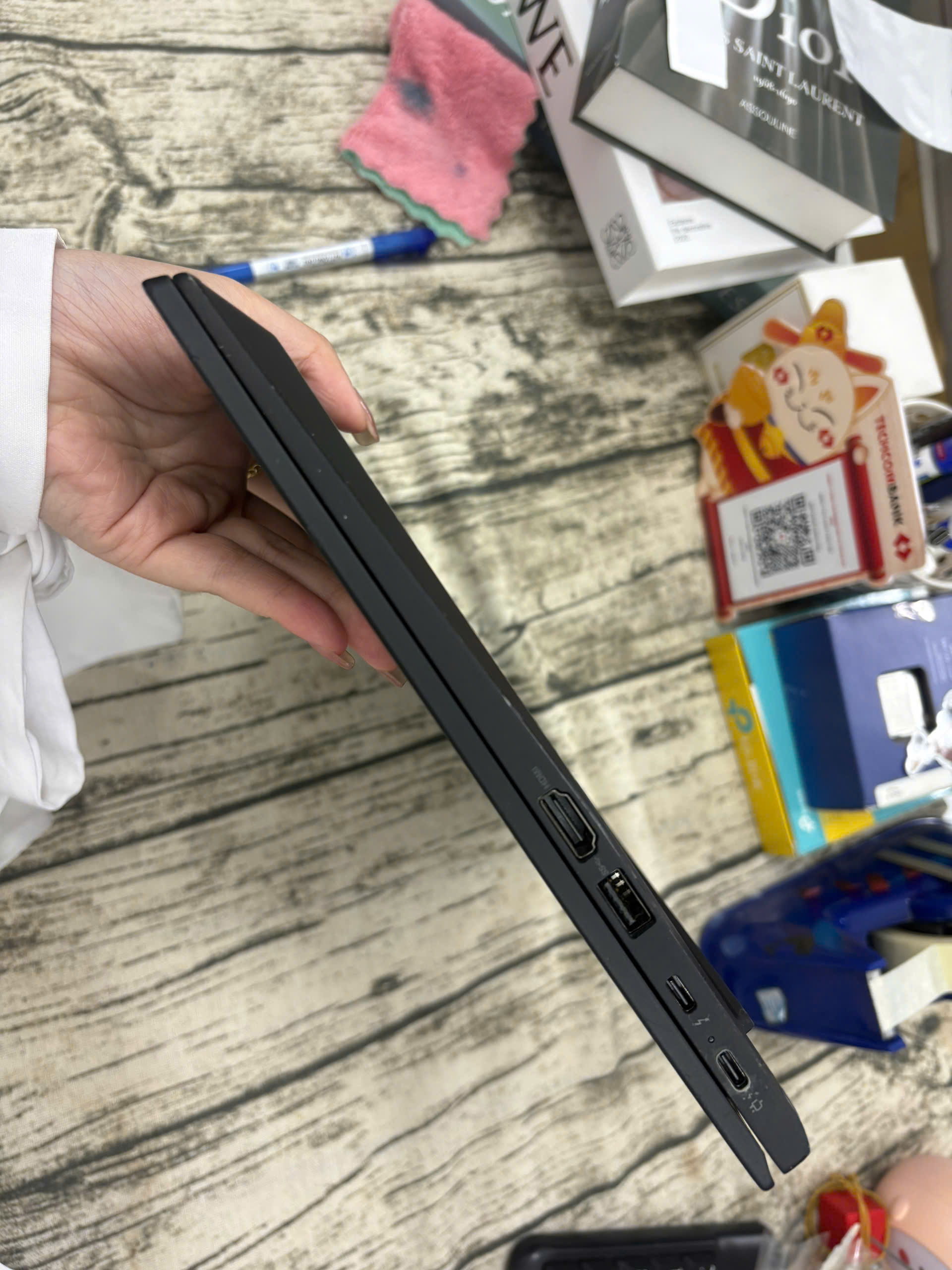 Thinkpad X1 Carbon G10 - Ảnh 10