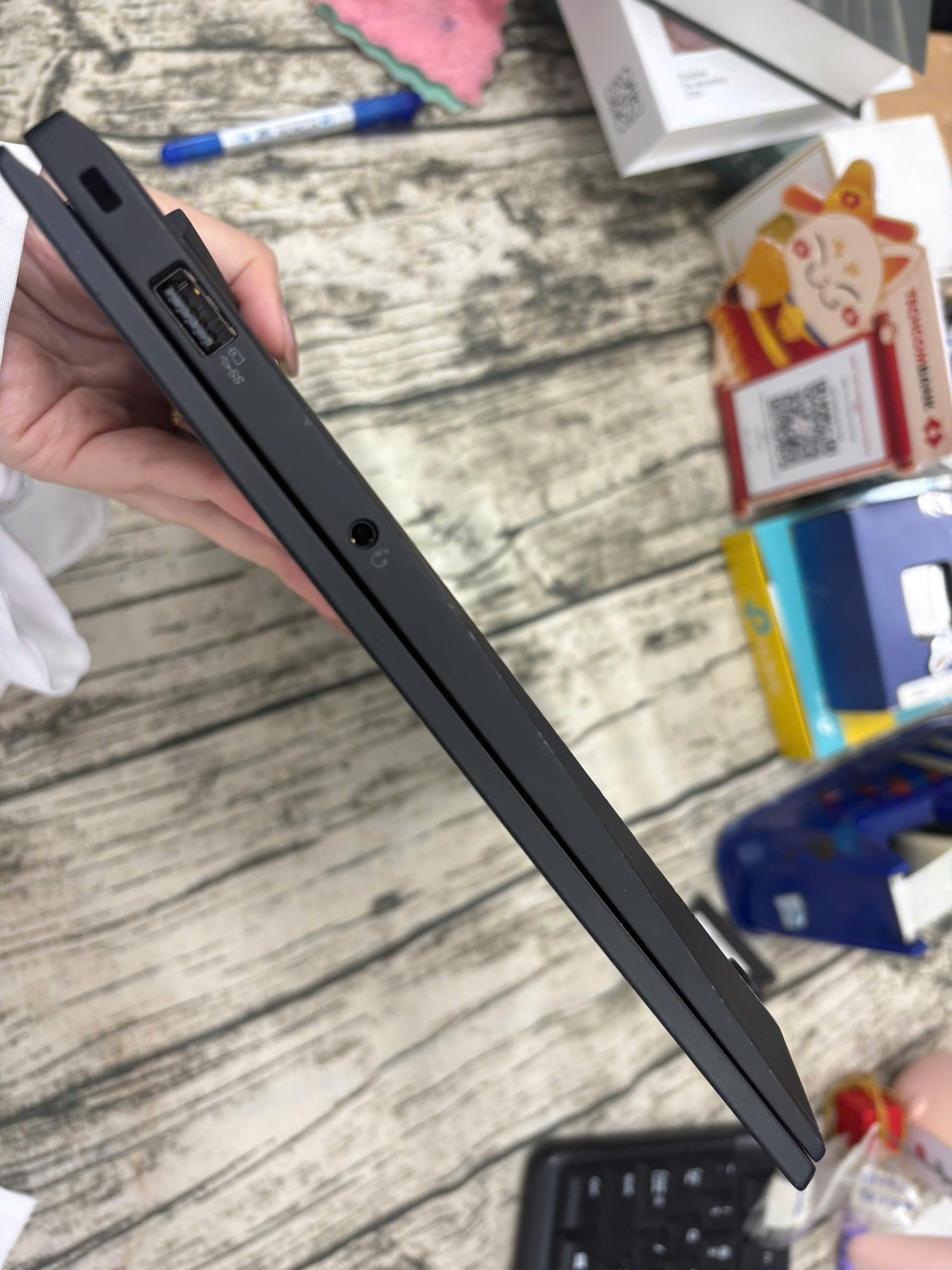 Thinkpad X1 Carbon G10 - Ảnh 13