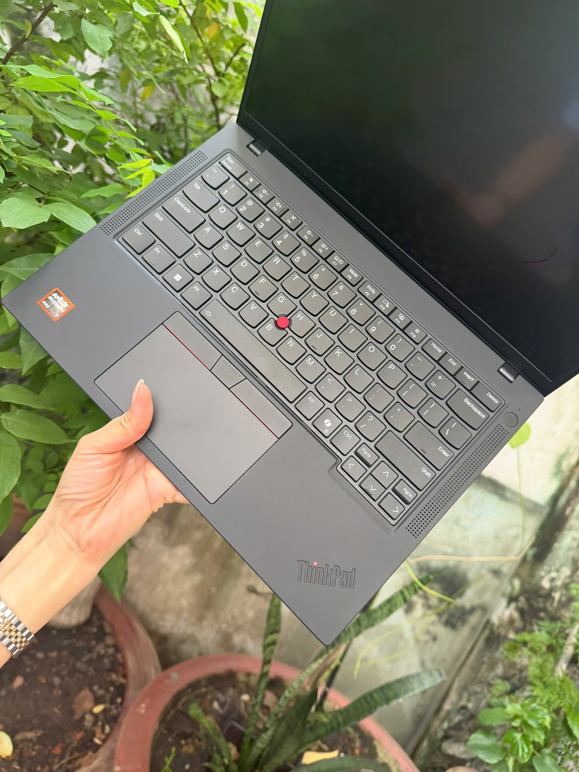 Thinkpad P14s G6 (2025) - Ảnh 2