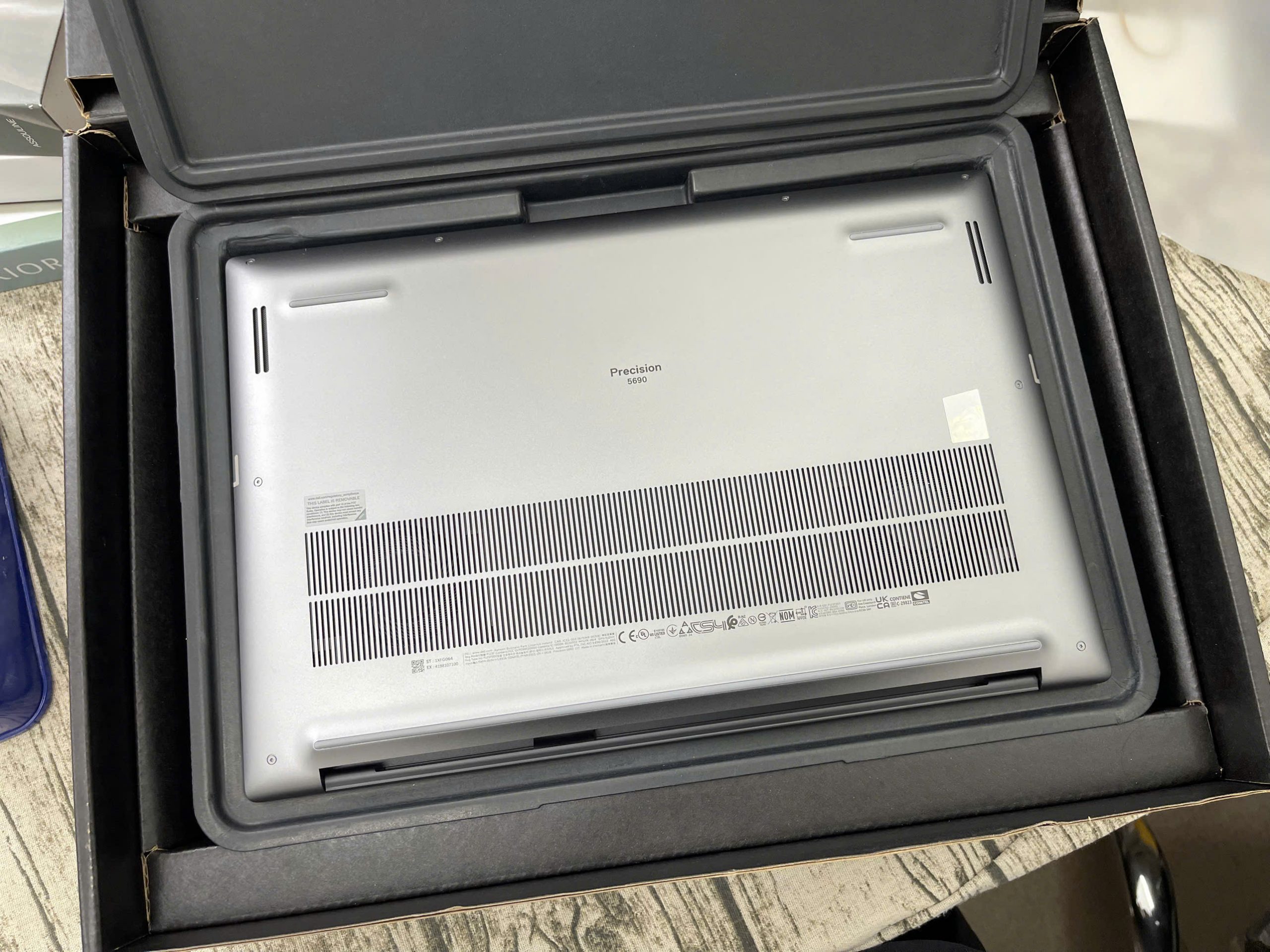 Dell Precision 5690 - Ảnh 9