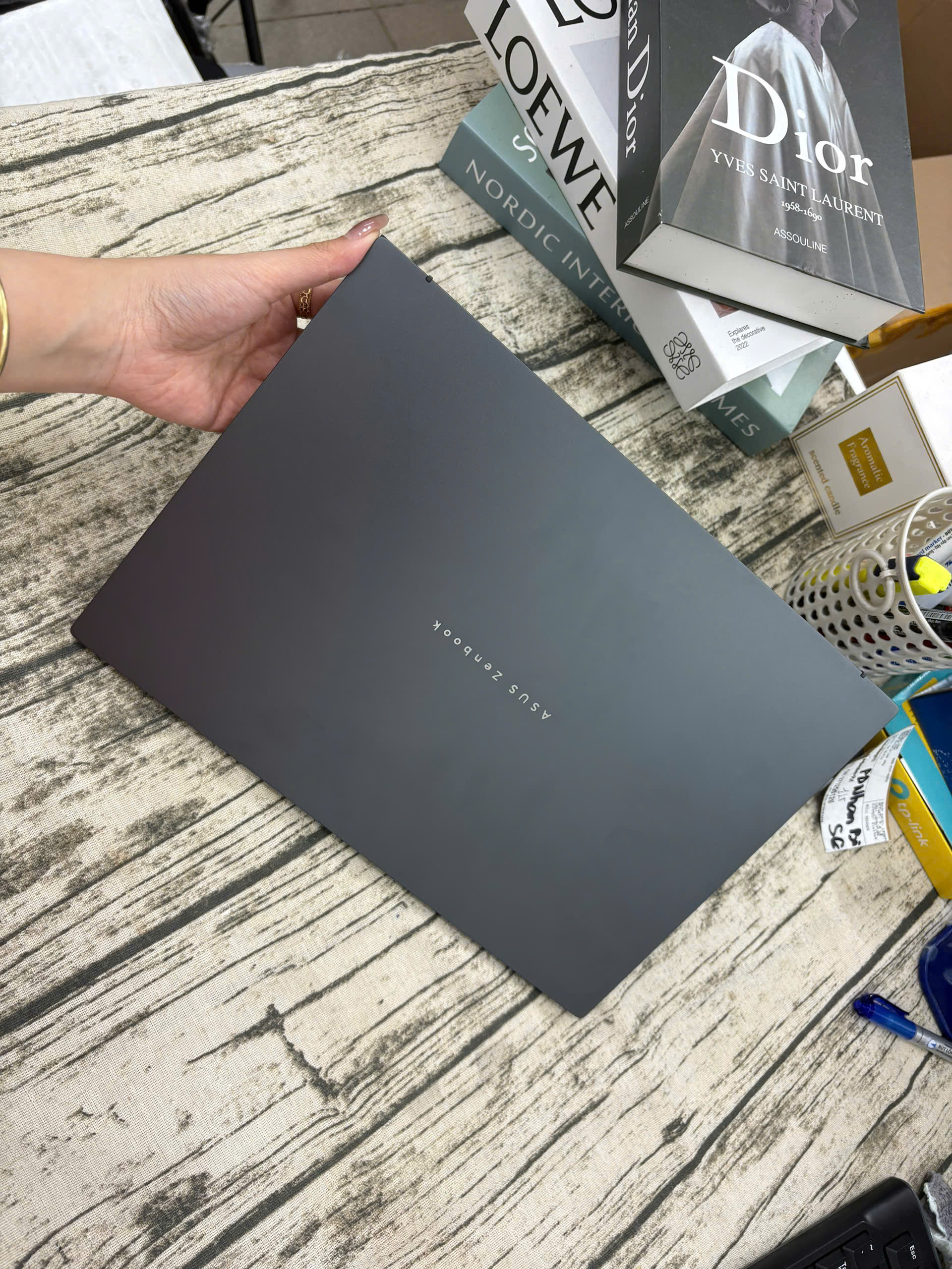 Asus Zenbook 14 UM3405G - Ảnh 8