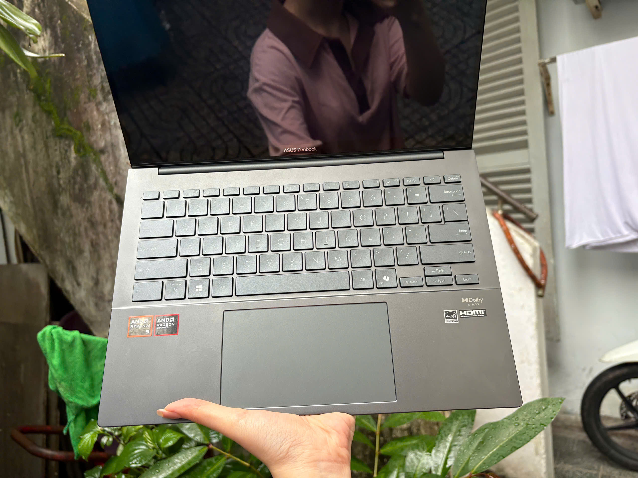 Asus Zenbook 14 UM3405G - Ảnh 7