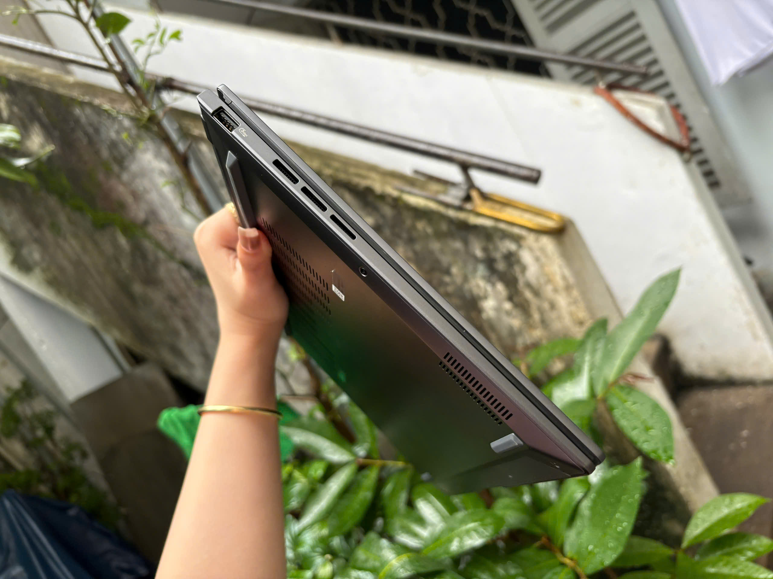 Asus Zenbook 14 UM3405G - Ảnh 8