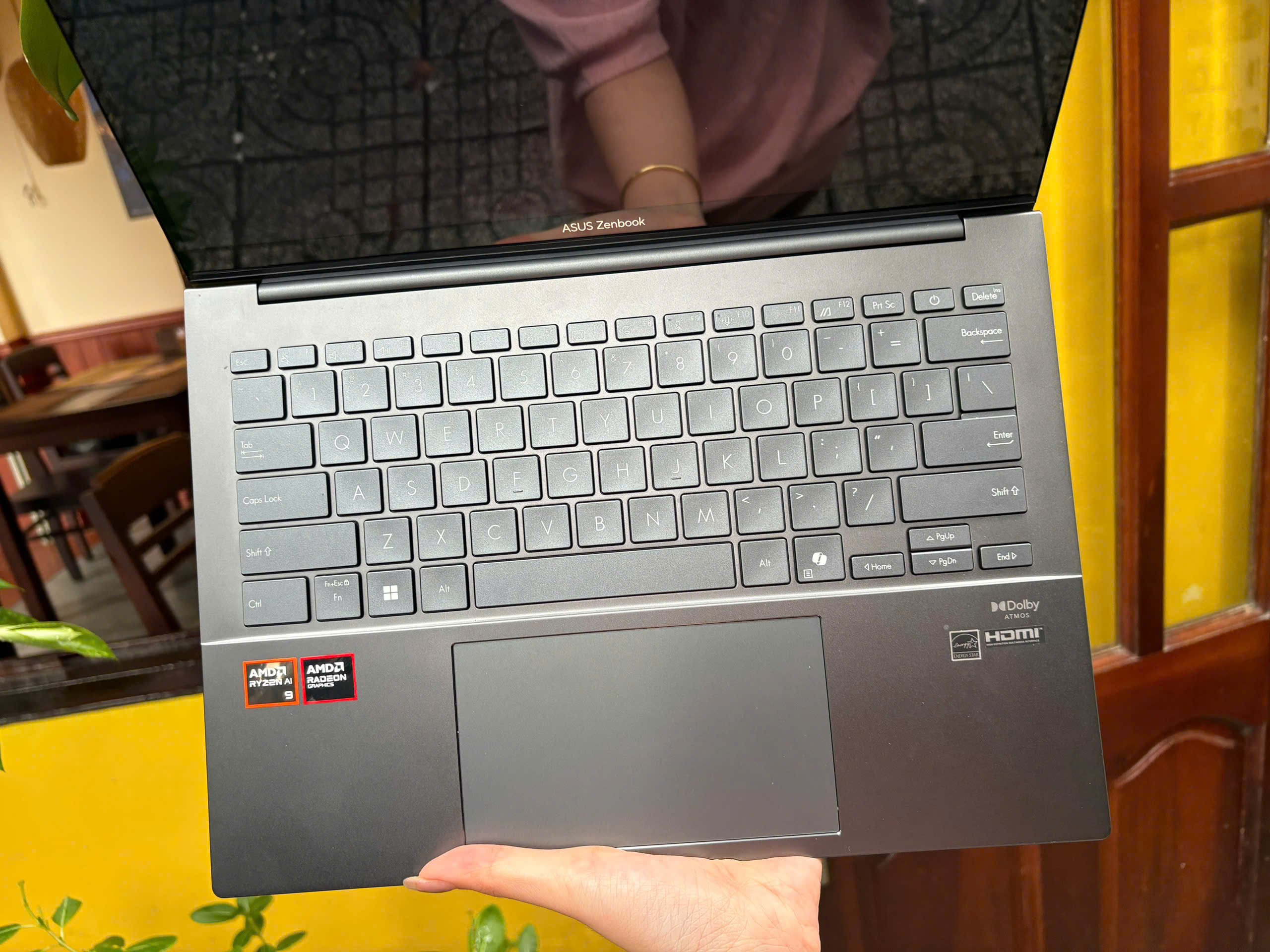 Asus Zenbook 14 UM3405G - Ảnh 4