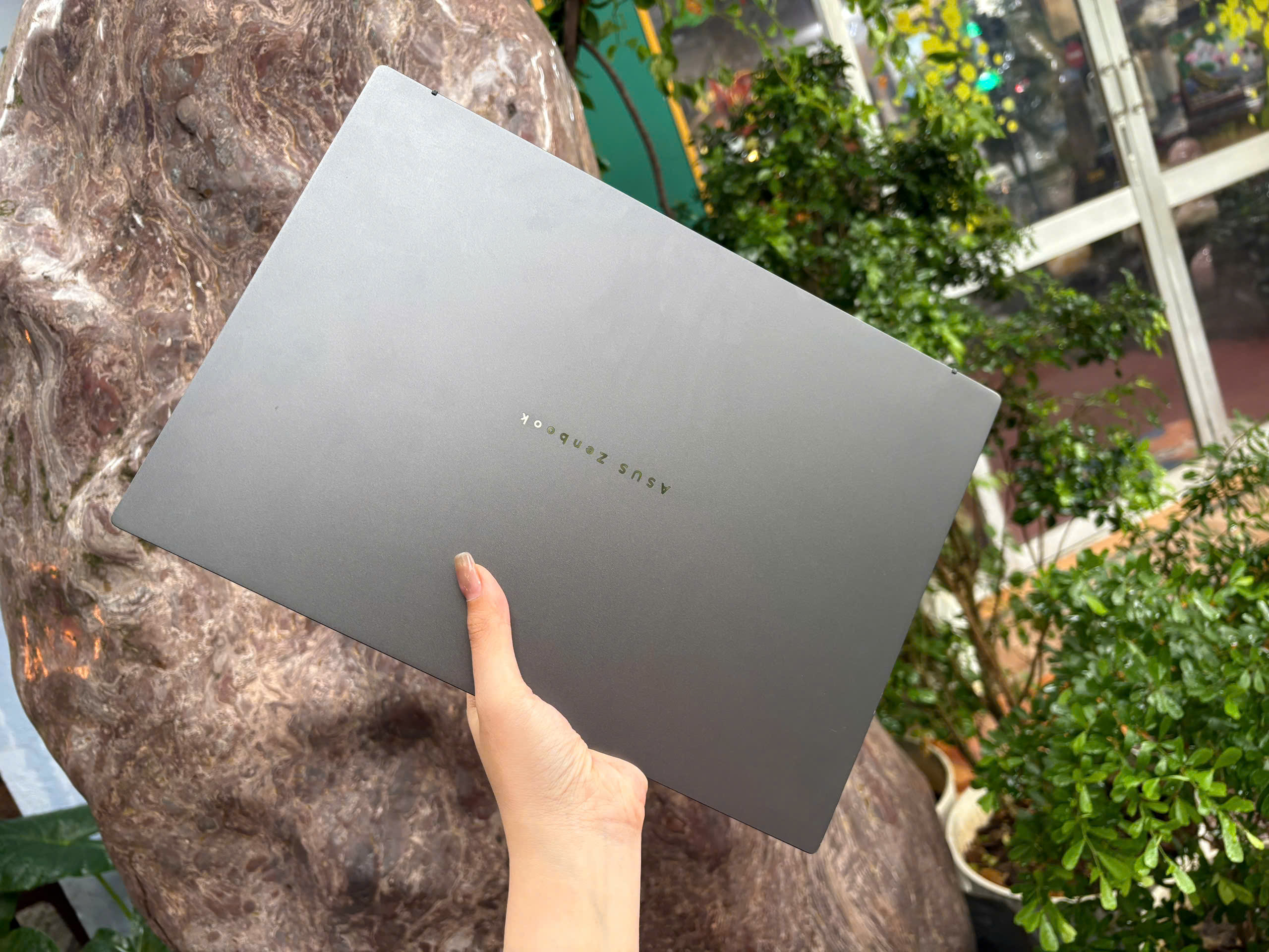 Asus Zenbook 14 UM3405G - Ảnh 6