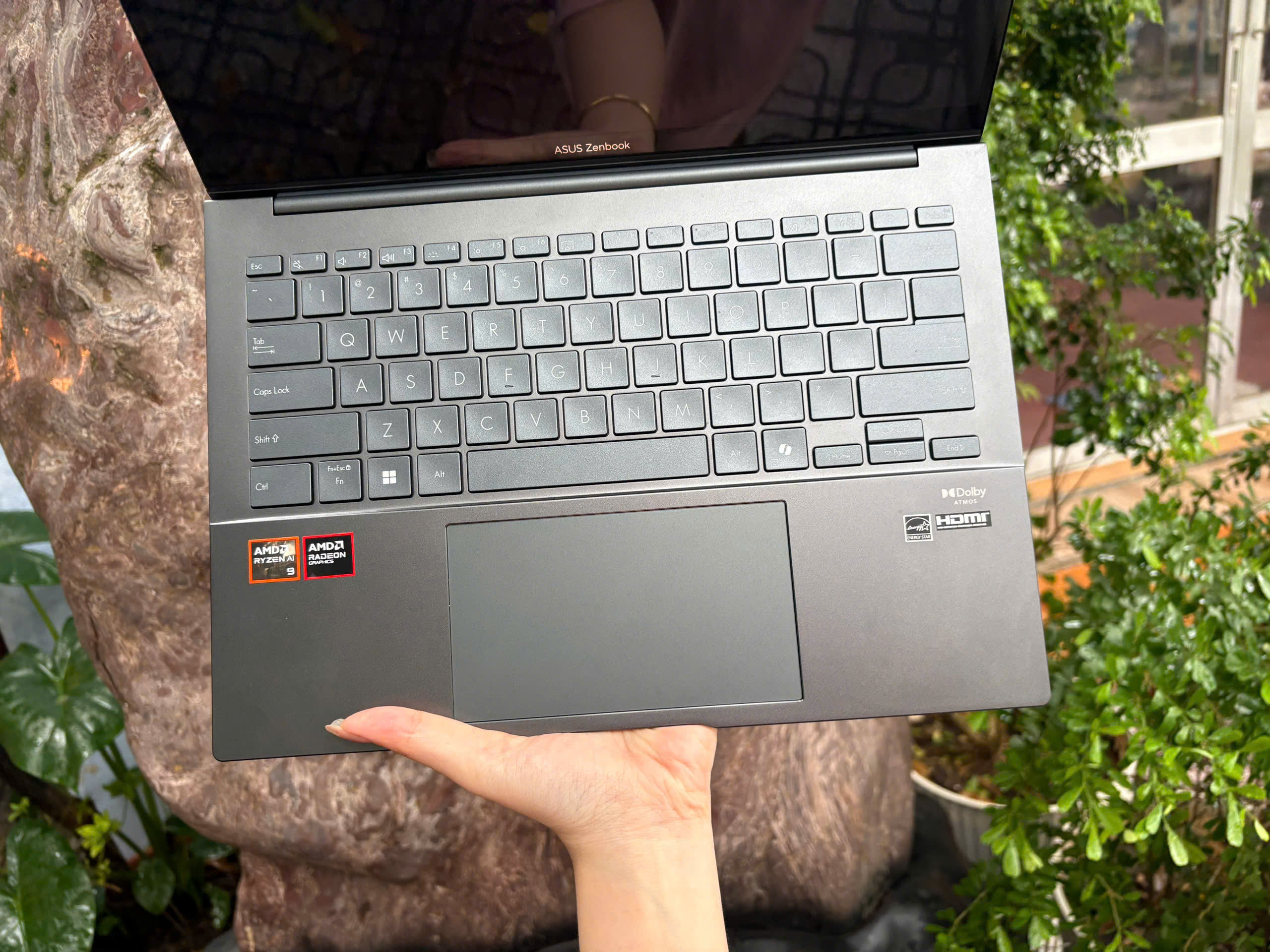 Asus Zenbook 14 UM3405G - Ảnh 9