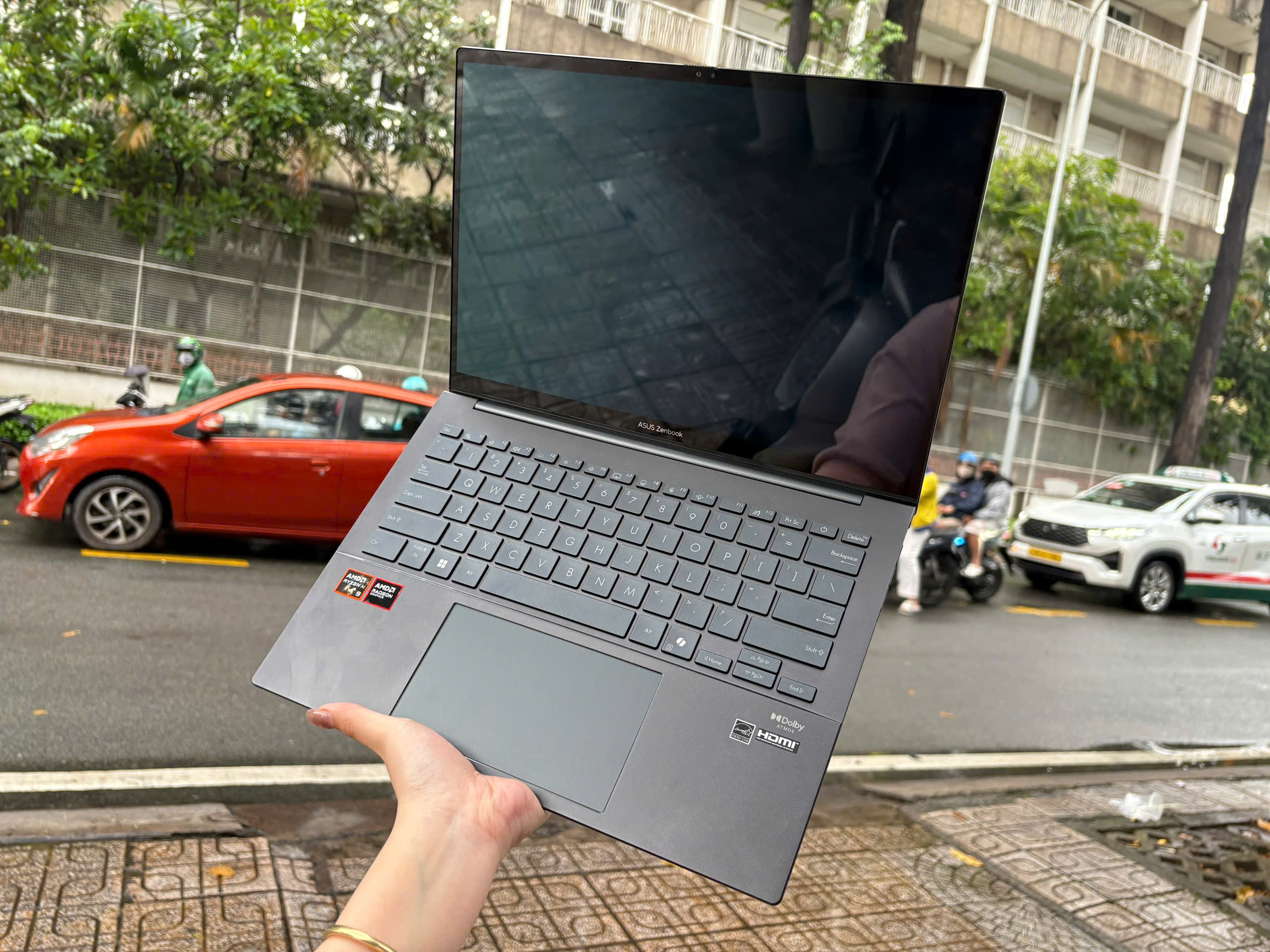 Asus Zenbook 14 UM3405G - Ảnh 2