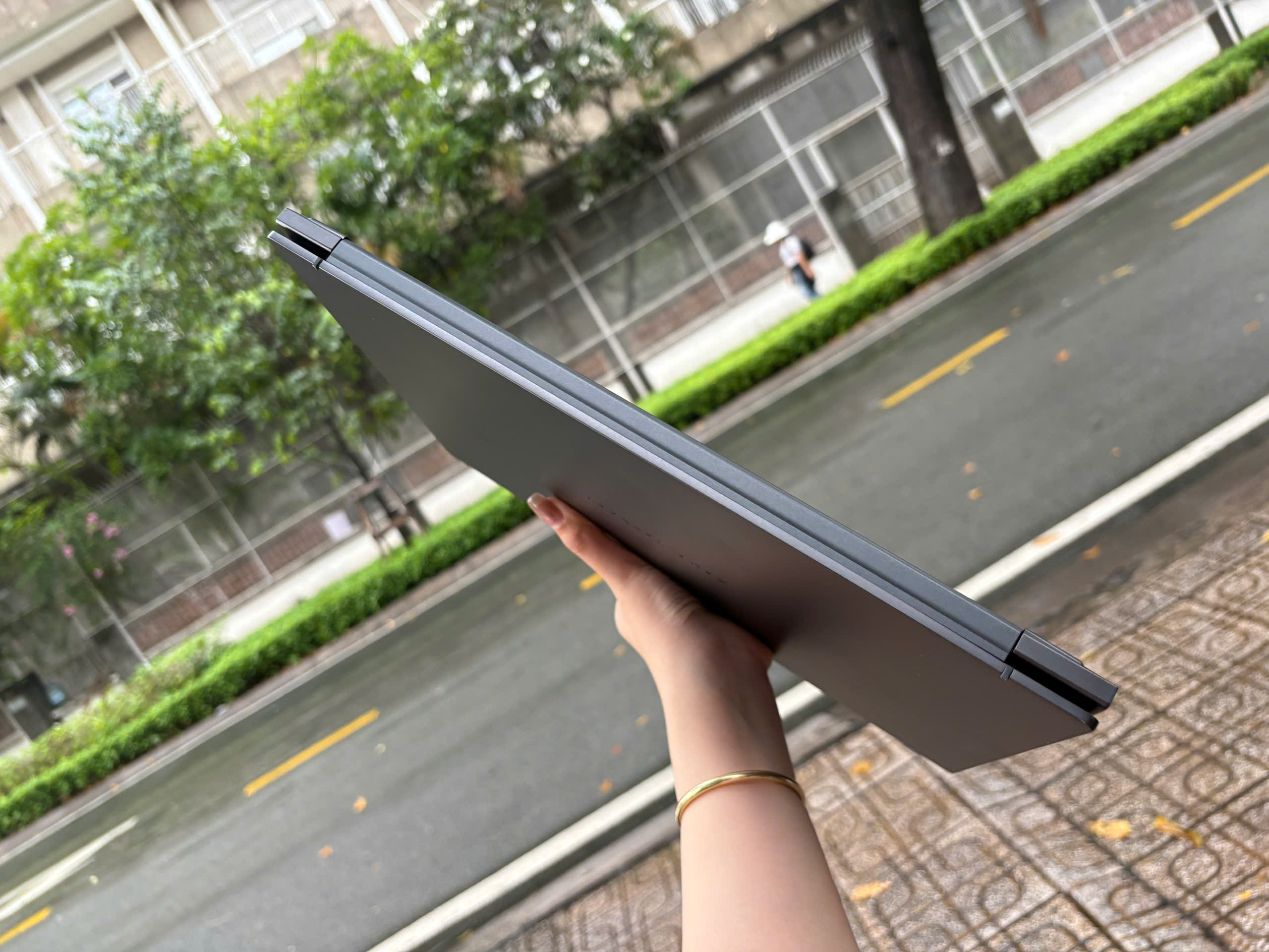 Asus Zenbook 14 UM3405G - Ảnh 6