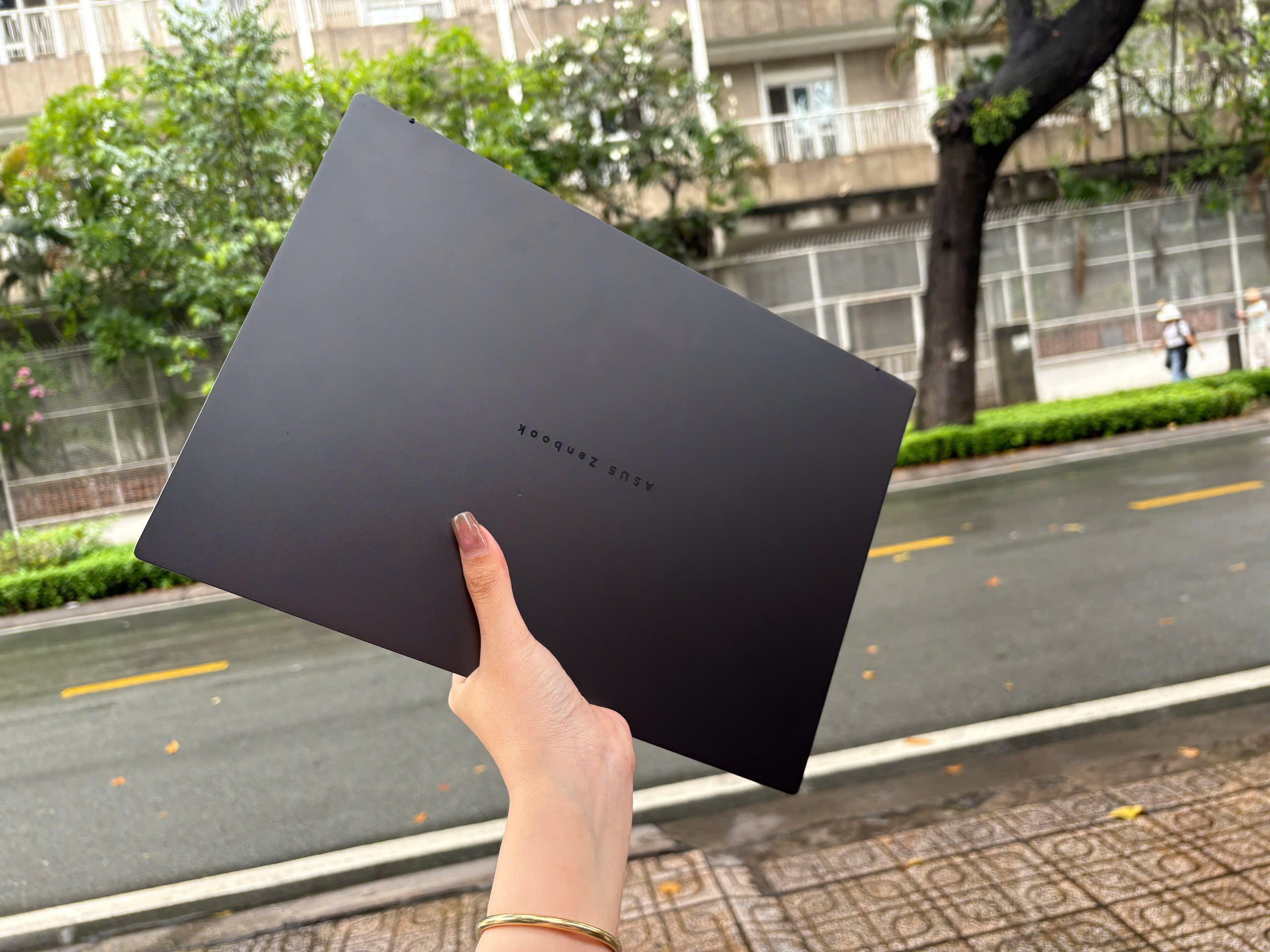 Asus Zenbook 14 UM3405G - Ảnh 8