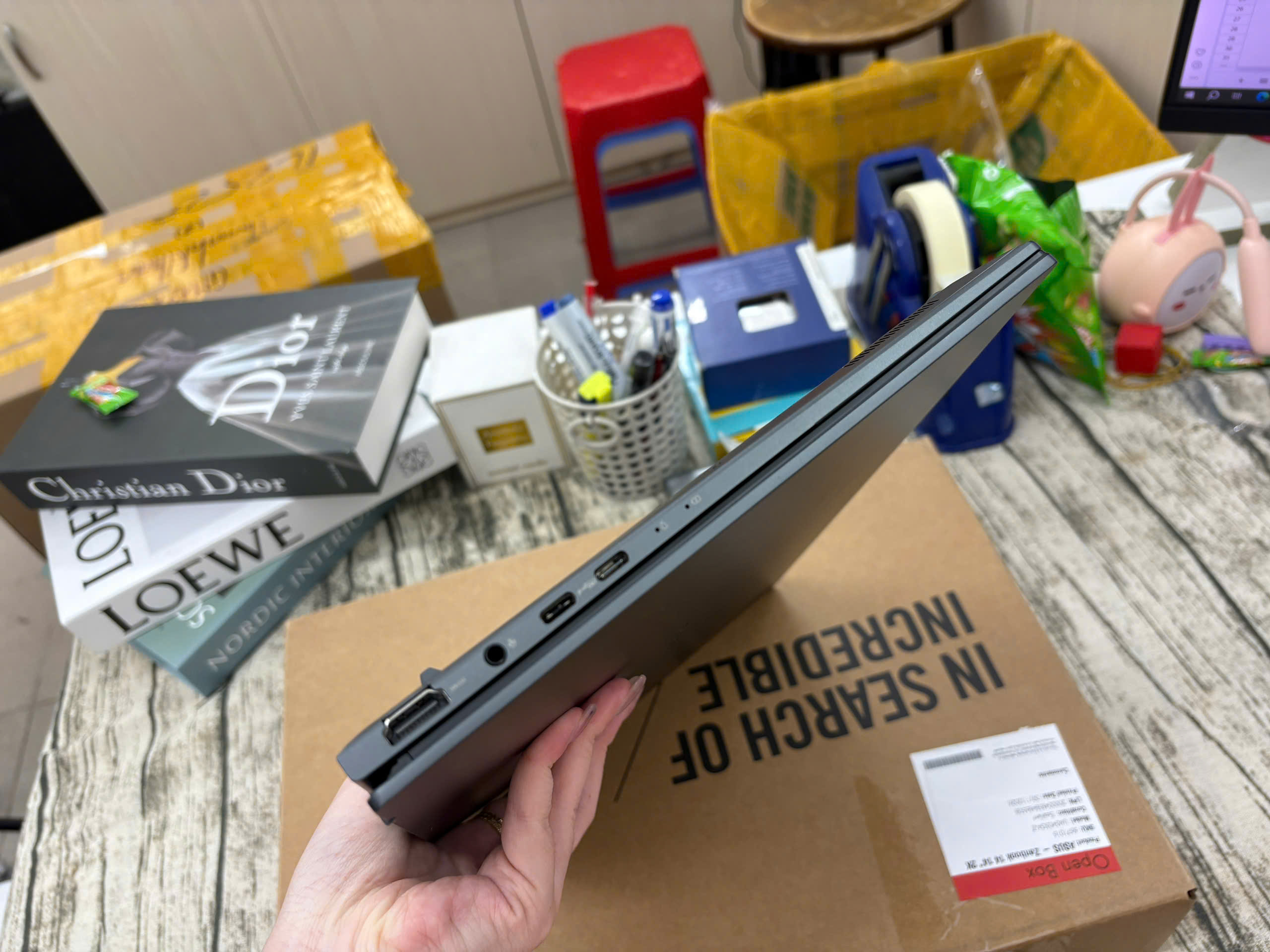 Asus Zenbook 14 UM3405G - Ảnh 3