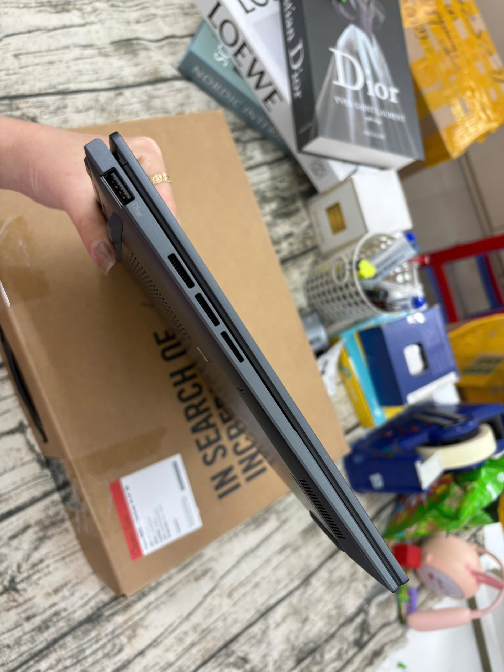 Asus Zenbook 14 UM3405G - Ảnh 4