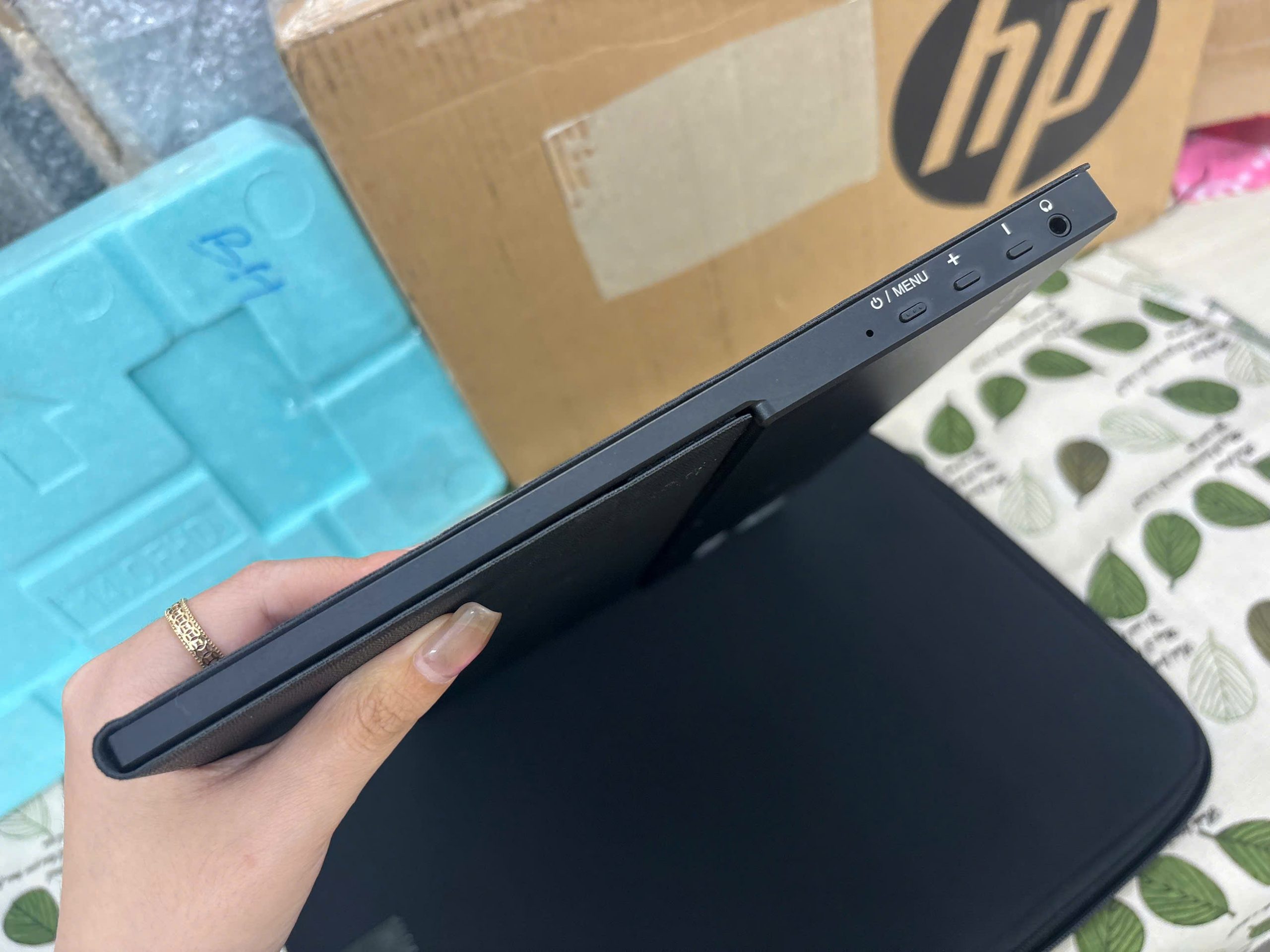 Màn hình: Acer PM161Q/C - Ảnh 4
