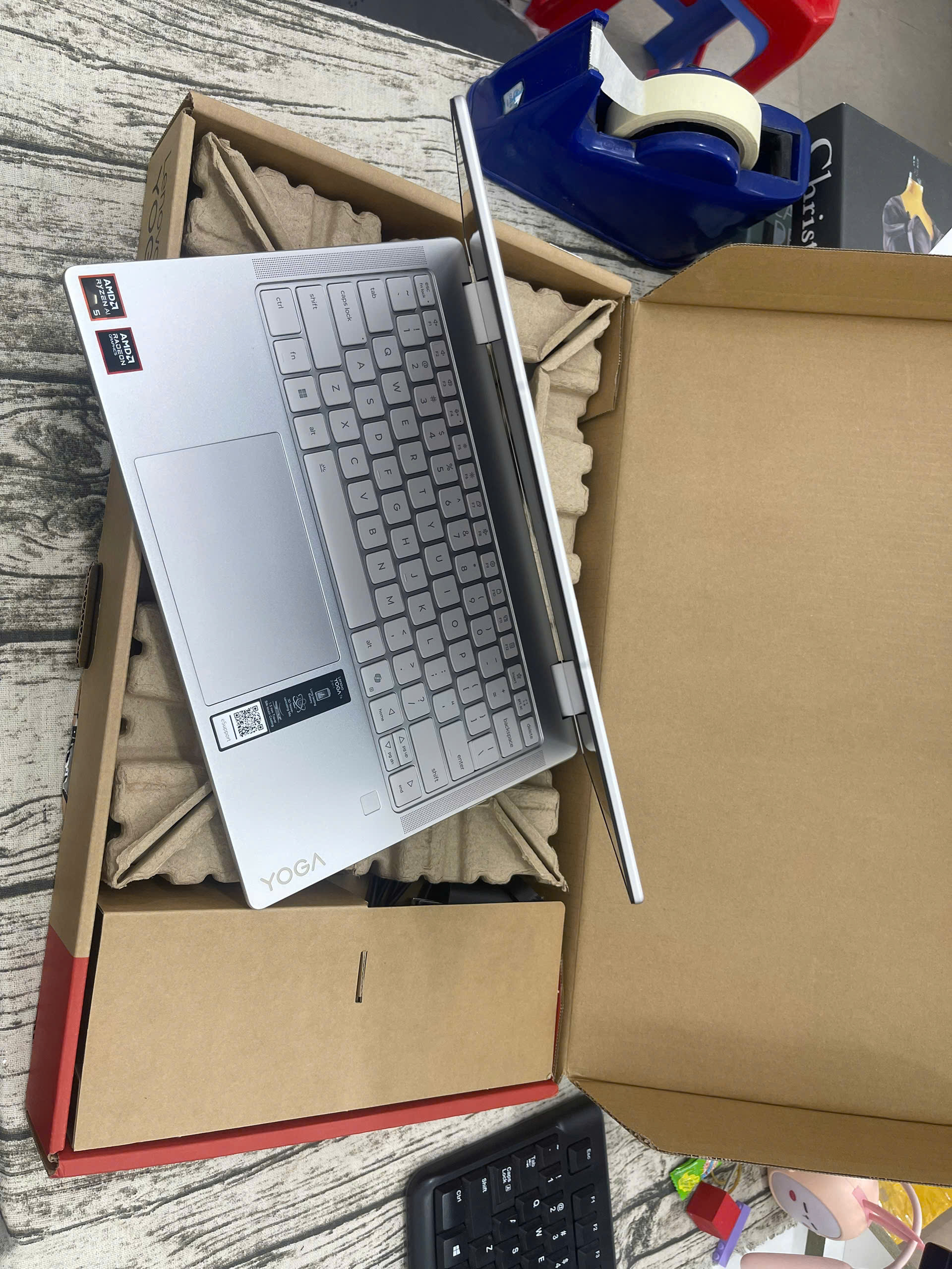 Lenovo Yoga 7 2in1 14AGP11 - Ảnh 3
