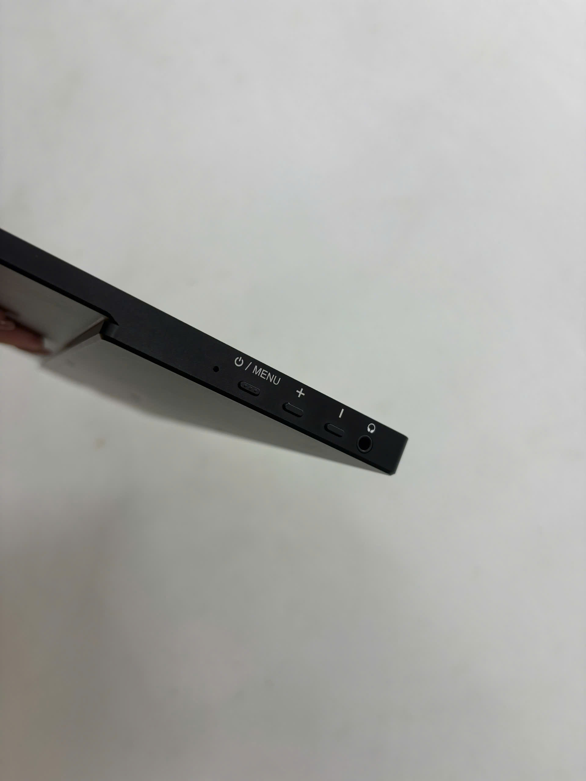 Màn hình Acer PM161Q C - Ảnh 2