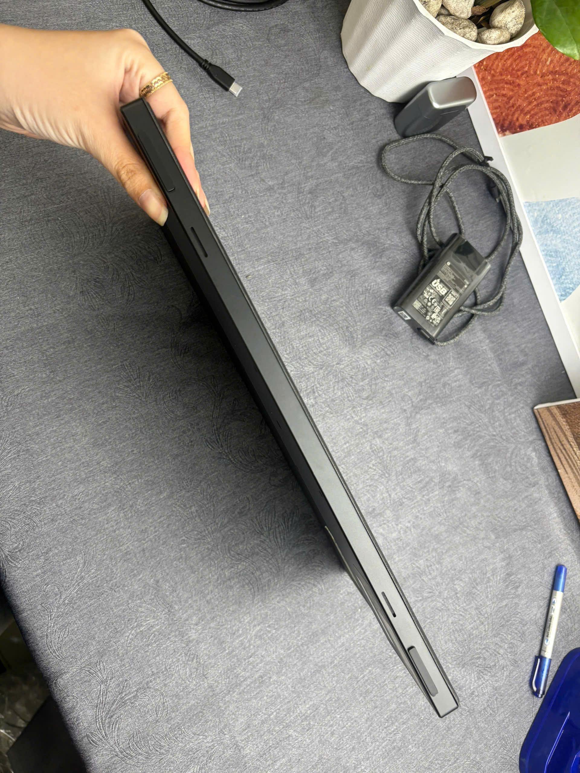 Màn hình Acer PM161Q C - Ảnh 4