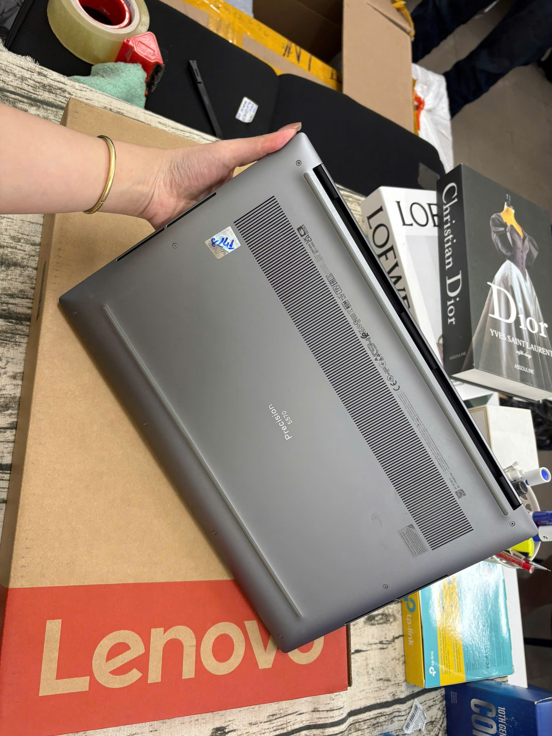 Dell Precision 5570 - Ảnh 2