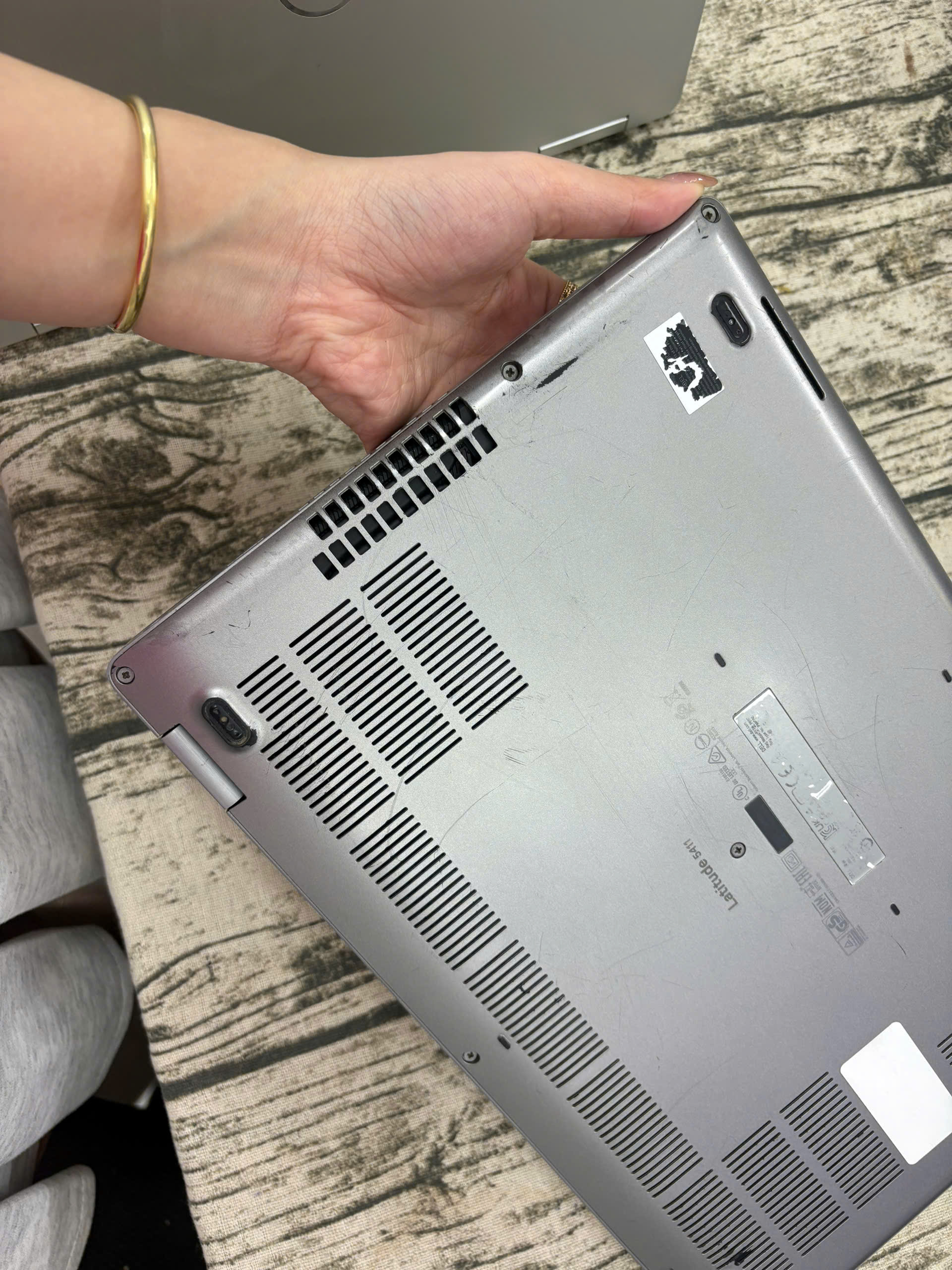 Dell Latitude 5411 - Ảnh 9