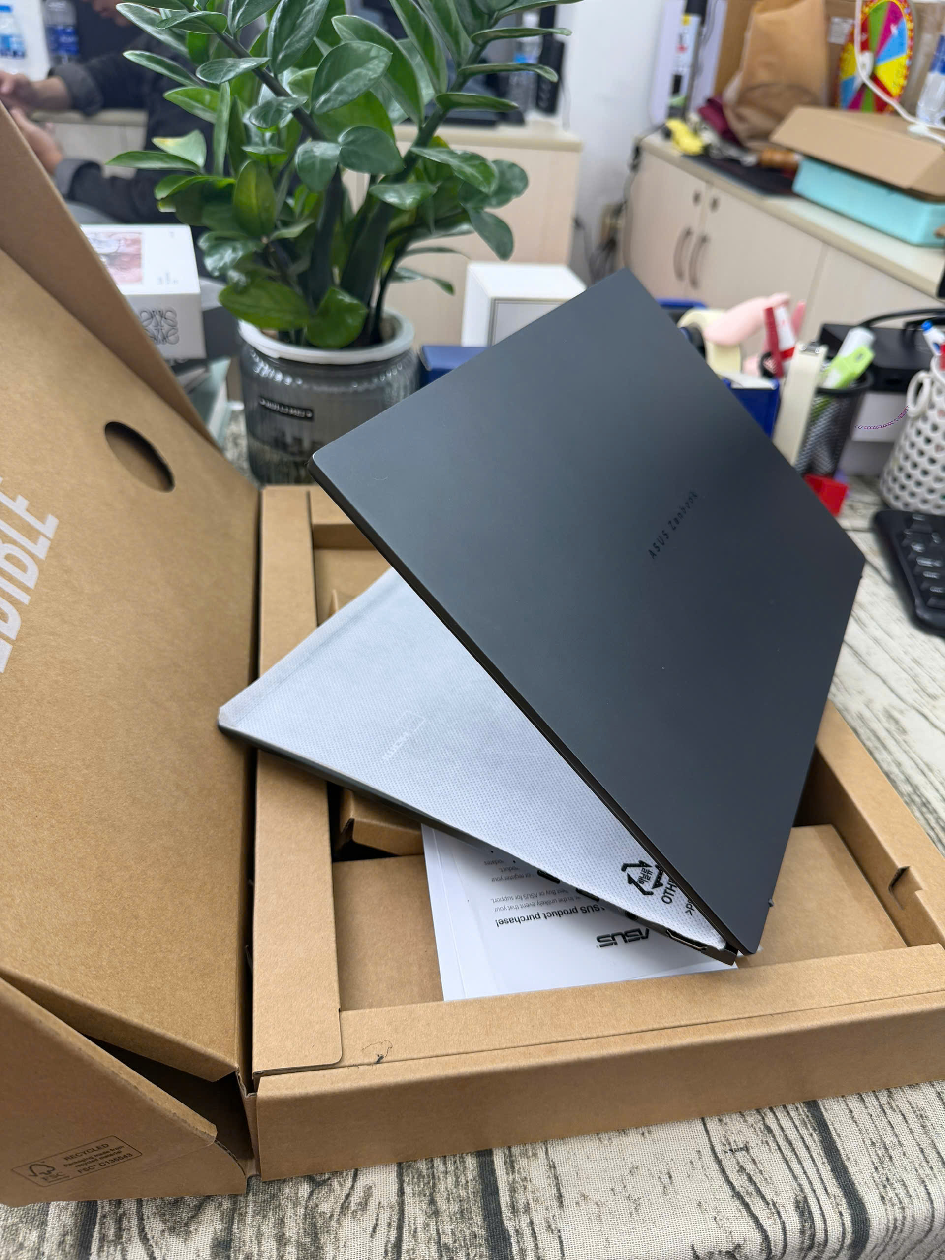 Asus Zenbook 14 UM3405G - Ảnh 6
