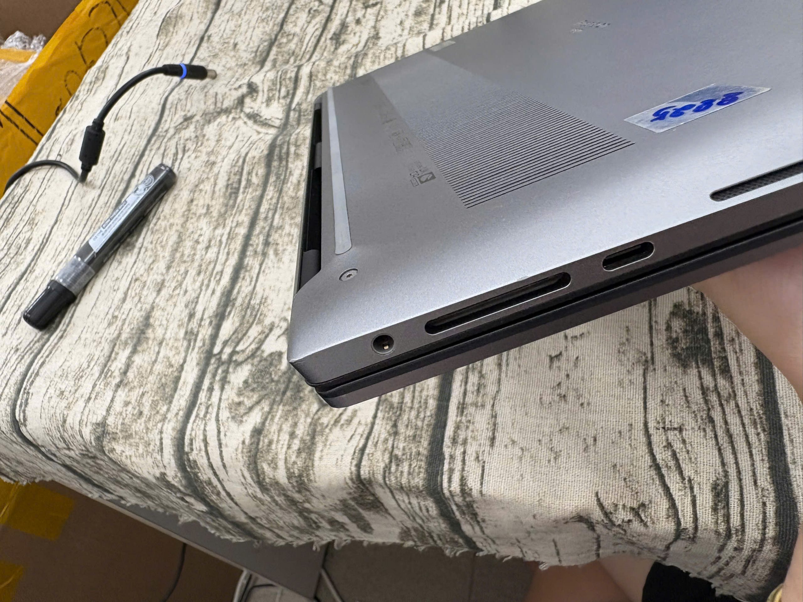 Dell Precision 5570 - Ảnh 4