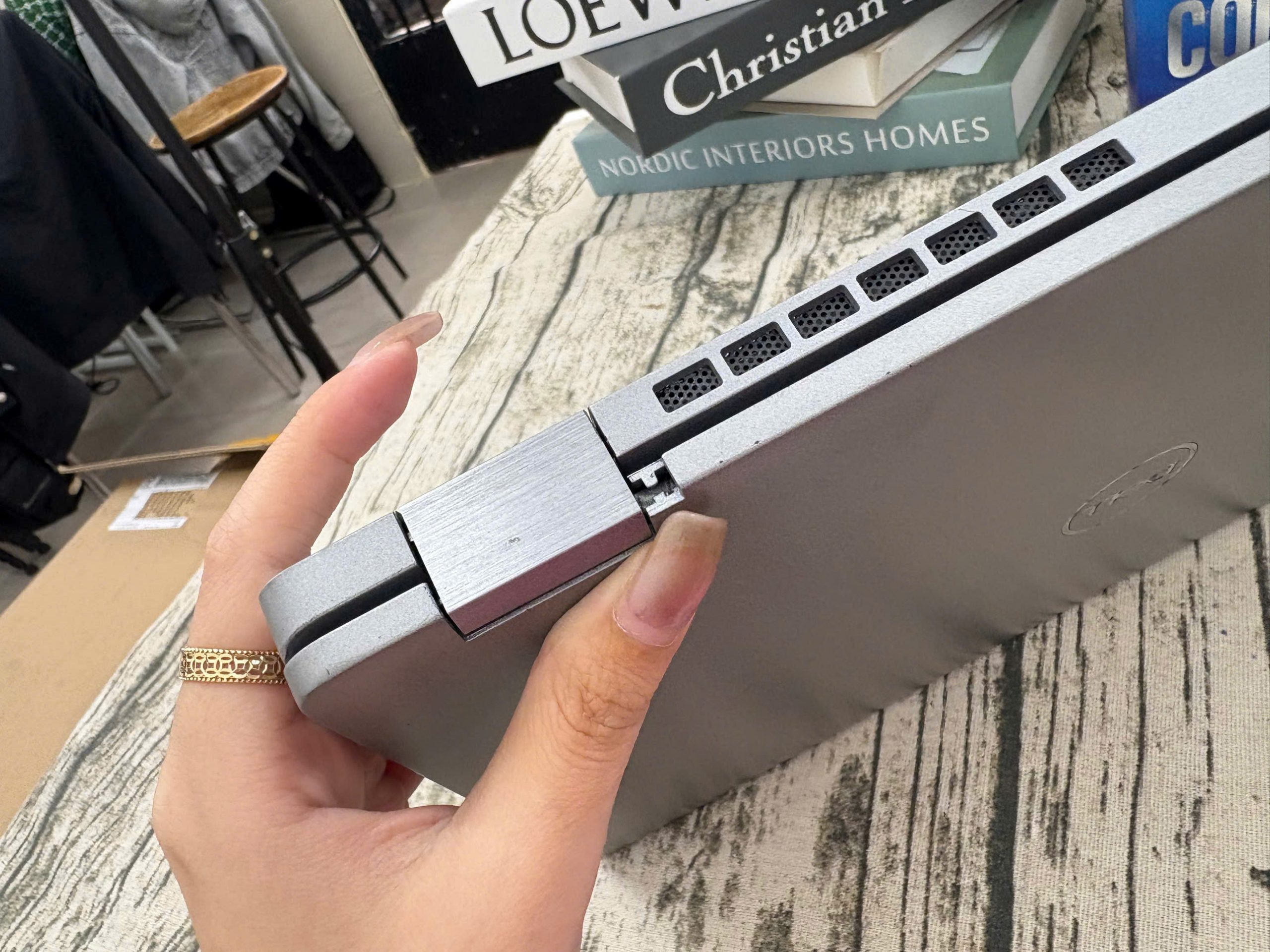 Dell Latitude 5330 2in1 - Ảnh 6