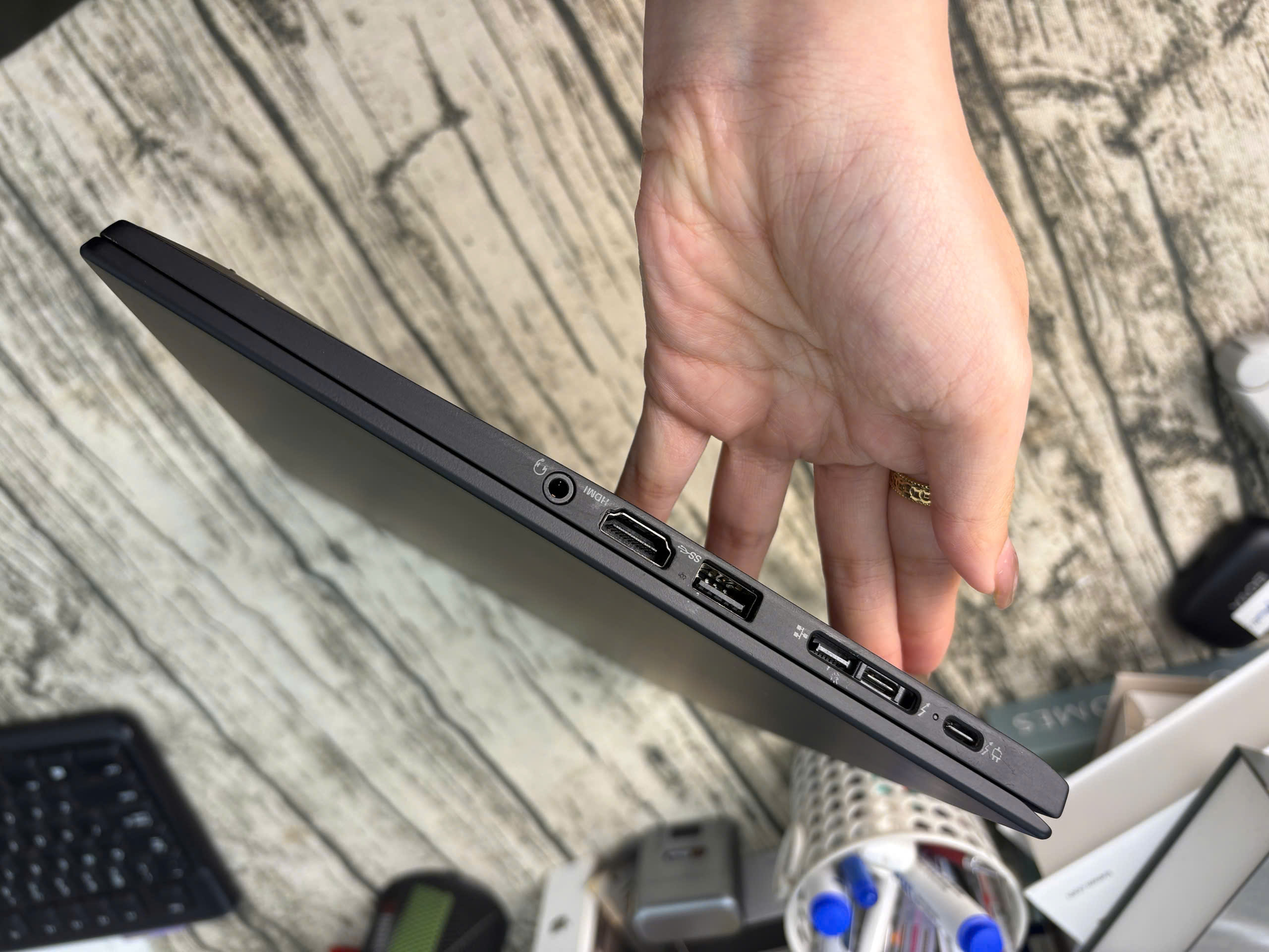 Thinkpad X1 Carbon G8 - Ảnh 9